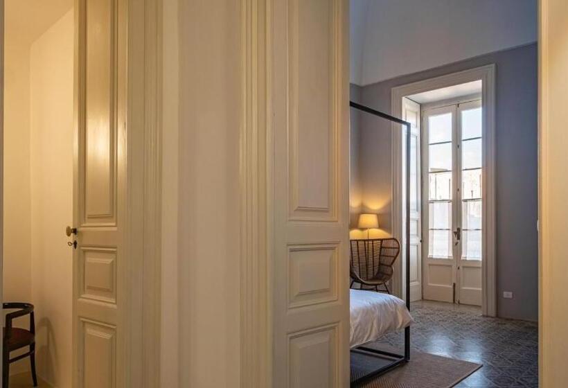 Номер Deluxe с Балконом, Palazzo Garzia   Dimora Storica