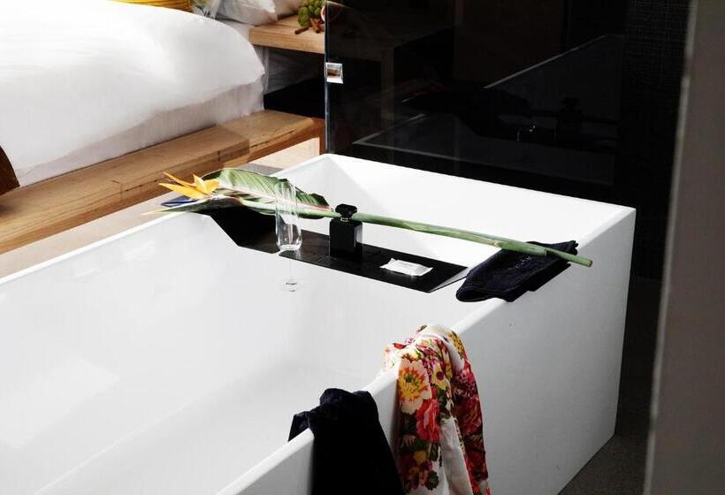 Quarto Estandar, North Star Micro