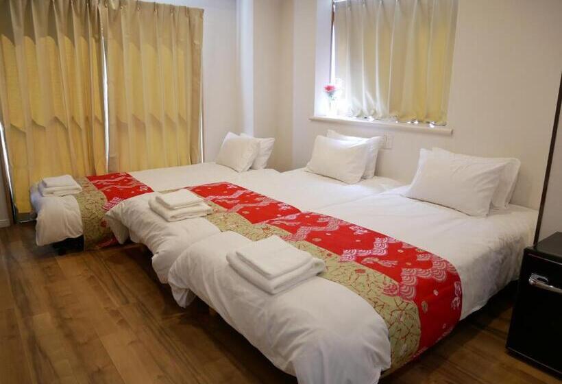 Quarto Triplo Estandar, Tokyo Shinjukutei Hotel Asahi Gruop 東京新宿亭ホテル