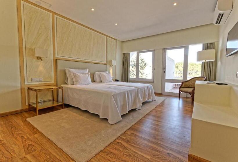 Семейные Апартаменты 3 Спальни, Carvoeiro Garden