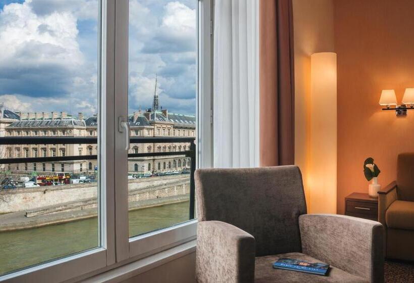 1 Bedroom Apartment River View, Citadines Saintgermaindespres Paris