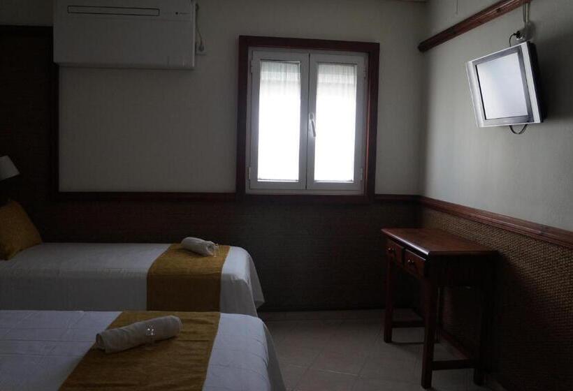 带大床的标准间, Hostal La Conileña