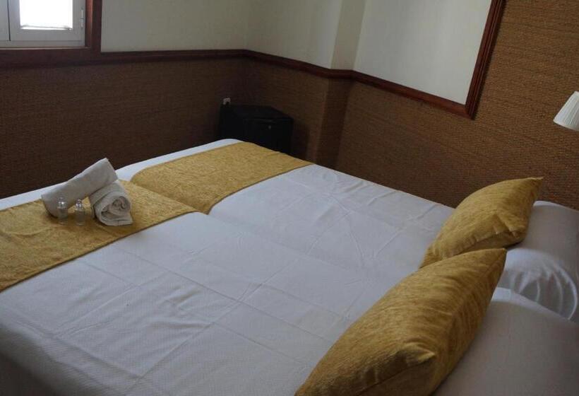 带大床的标准间, Hostal La Conileña