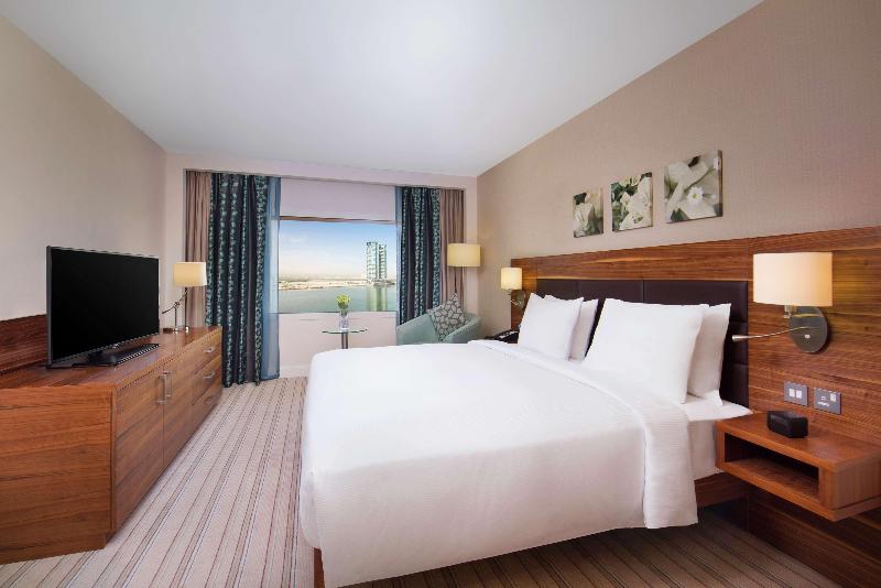 스위트 킹사이즈 침대, Hilton Garden Inn Ras Al Khaimah