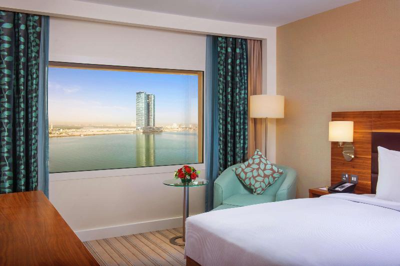 스위트 킹사이즈 침대, Hilton Garden Inn Ras Al Khaimah
