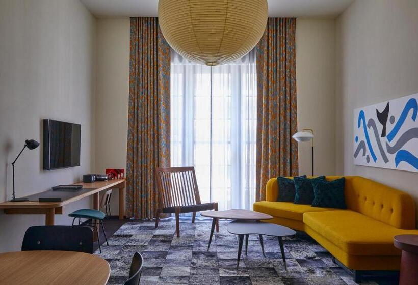 Люкс, Ace Hotel Kyoto