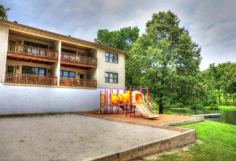 Апартаменты 1 Спальня Вид на Бассейн, Crown Lake Resort & Spa