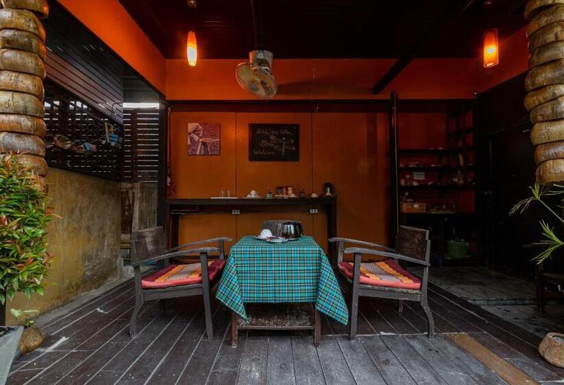 Номер Стандарт, Jj Hut
