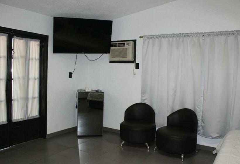 Deluxe Suite King Bed, Palmas Teotihuacán