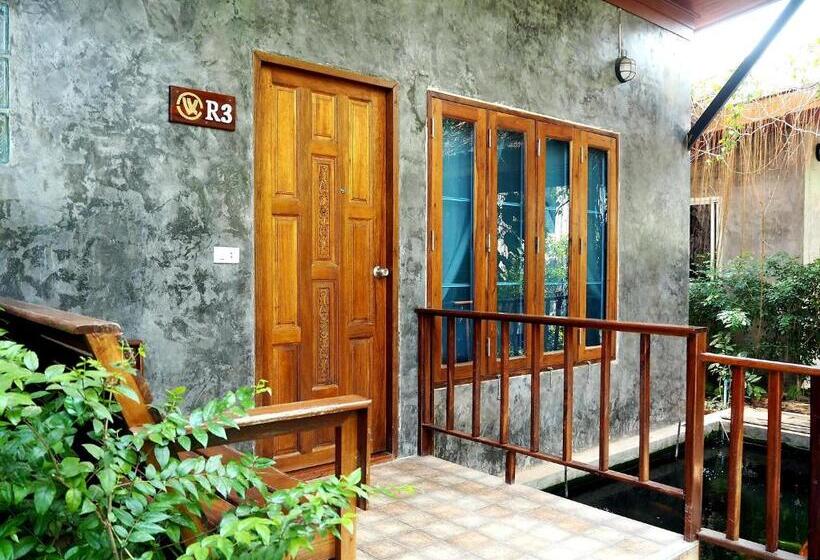 Номер Стандарт Вид на Бассейн, Nawiengkae Riverview Resort