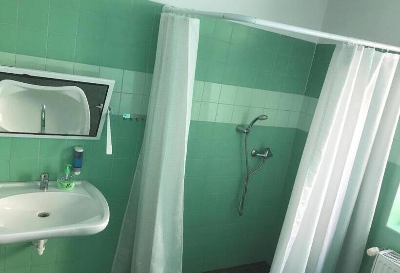 Номер Стандарт, Hostel Bernarda Bolzana