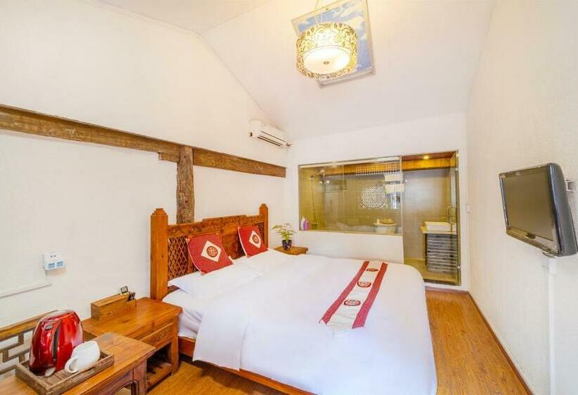 Quarto Estandar, Lewo Guest House