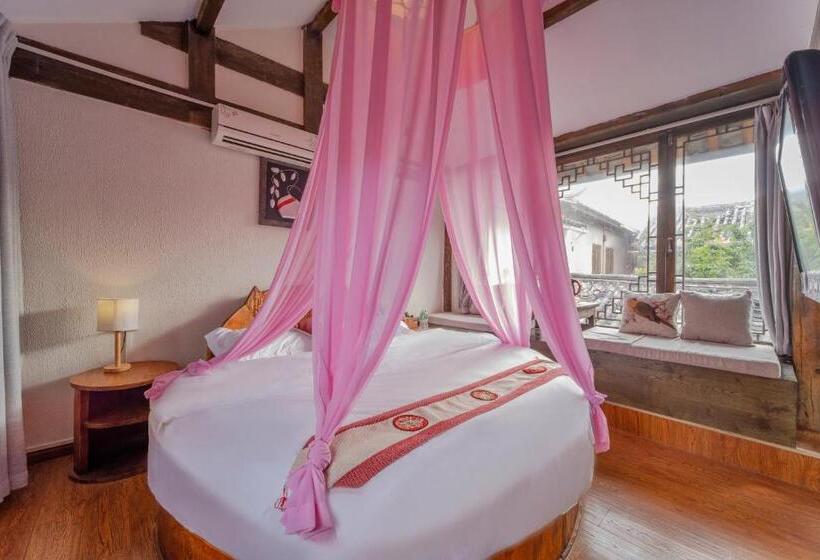 Quarto Deluxe, Lewo Guest House