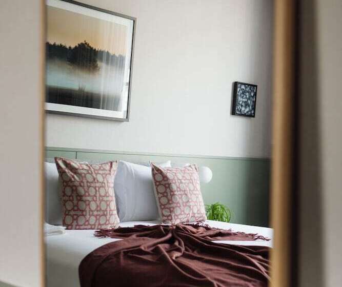 Номер Deluxe, Inhabit Queen S Gardens, A Member Of Design Hotels