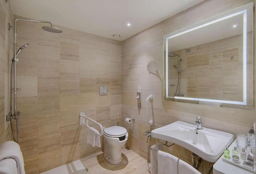 اتاق خانوادگی, NH Collection Porta Nuova
