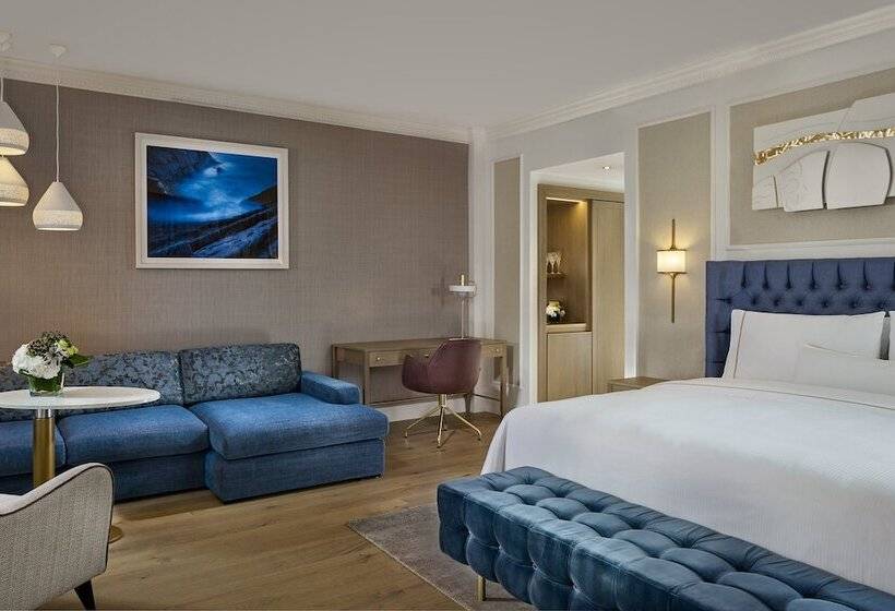 주니어 스위트 도시 전망, The College Green Dublin Hotel, Autograph Collection