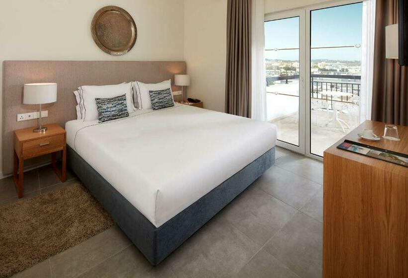 Семейный Номер Deluxe, Tivoli Lagos