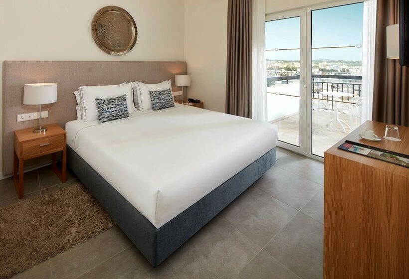 Семейный Номер Deluxe, Tivoli Lagos