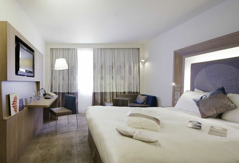 Номер Superior, Novotel London Tower Bridge