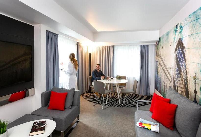 Люкс, Novotel London Tower Bridge