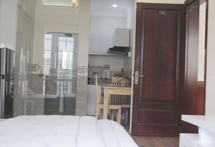 استودیوی استاندارد, Paragon Saigon 2