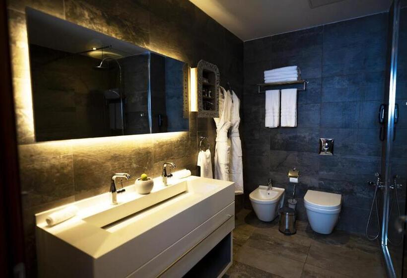 Полулюкс, Rodina Hotel Spa & Conferences