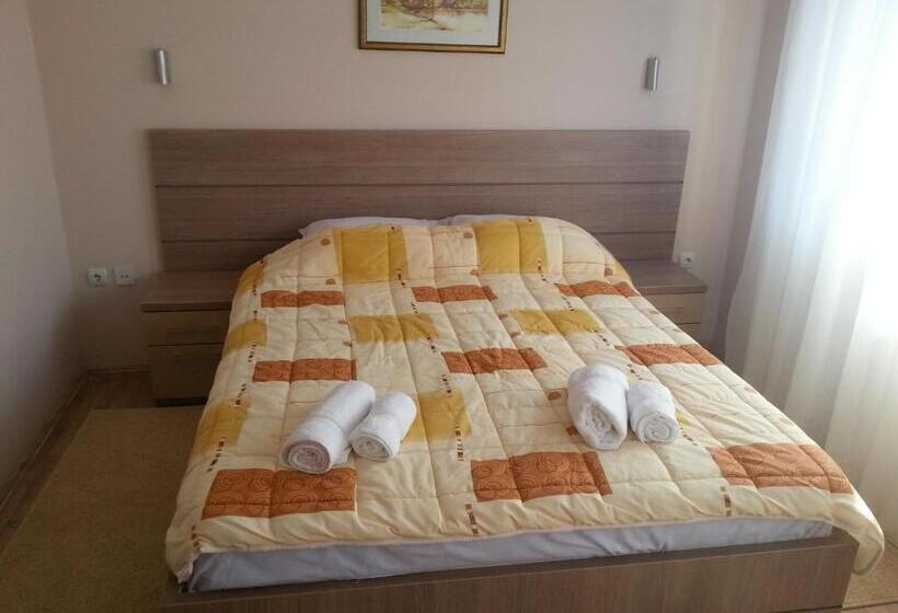 اتاق استاندارد, Garni Hotel Crystal Ice