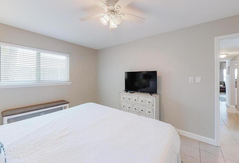 Апартаменты 2 Спальни, Seascape Tennis Villa 53b