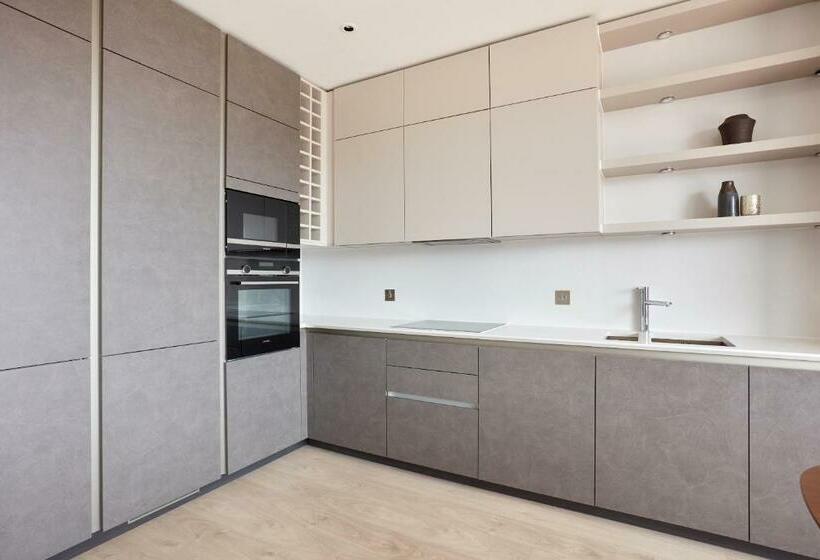 1 Bedroom Apartment, Sonder At Britain Quay