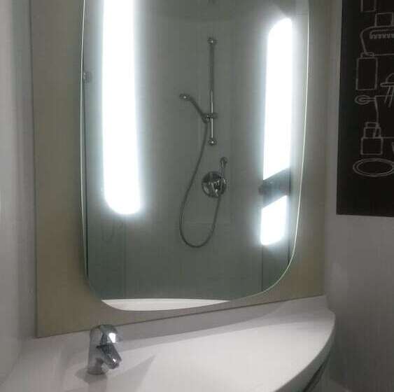 חדר סטנדרט, Ibis London Docklands Canary Wharf