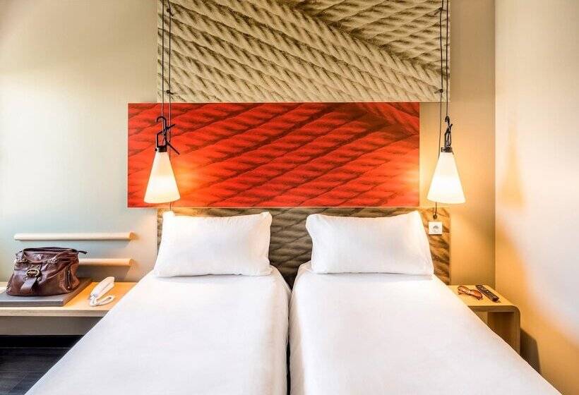 Номер Стандарт, Ibis London Docklands Canary Wharf