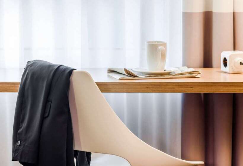 Семейный Номер, Ibis London Docklands Canary Wharf