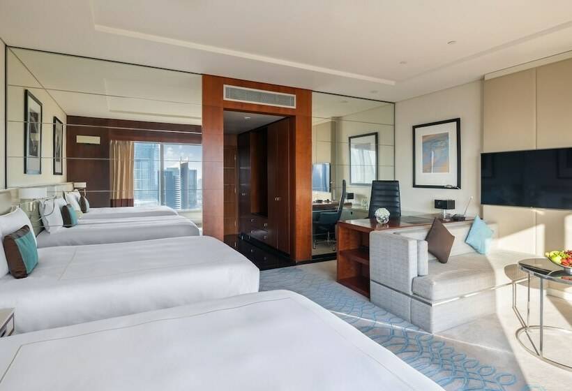 Номер Клуб, Jumeirah Emirates Towers Dubai