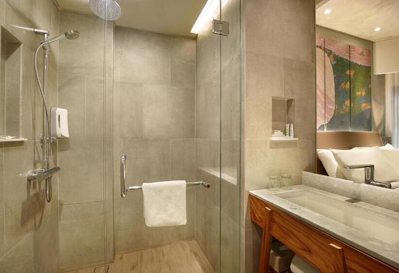 Номер Deluxe, Mercure Kuta Bali