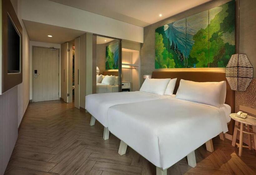 Номер Deluxe с Балконом, Mercure Kuta Bali