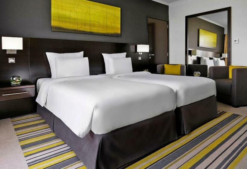 Номер Superior, Pullman Dubai Creek City Centre
