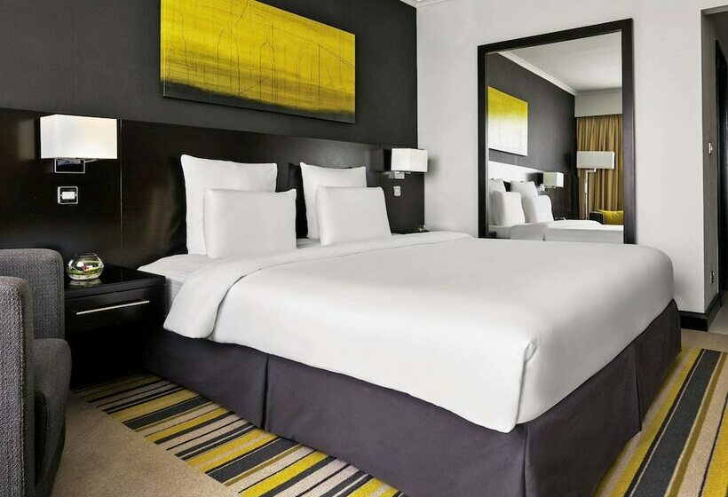 Номер Superior, Pullman Dubai Creek City Centre