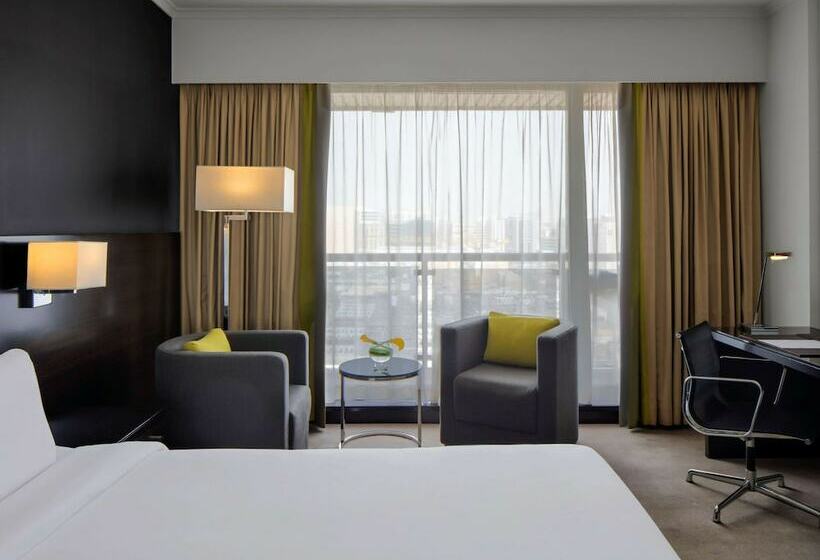 Семейный Номер, Pullman Dubai Creek City Centre