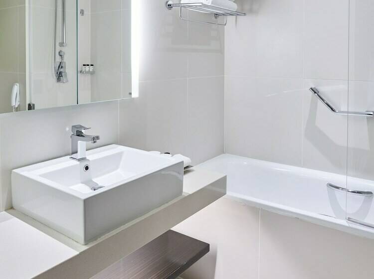 Номер Superior, Pullman Dubai Creek City Centre