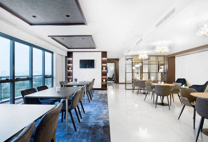 Номер Executive, Pullman Dubai Creek City Centre