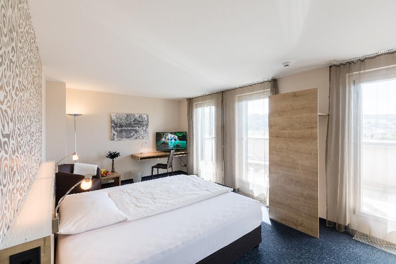 家庭间, Aarau West Swiss Quality