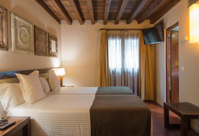 اتاق استاندارد یک نفره, Abad Toledo