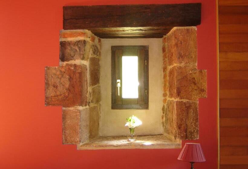 디럭스 룸 킹사이즈 침대, Casona De San Pantaleón De Aras