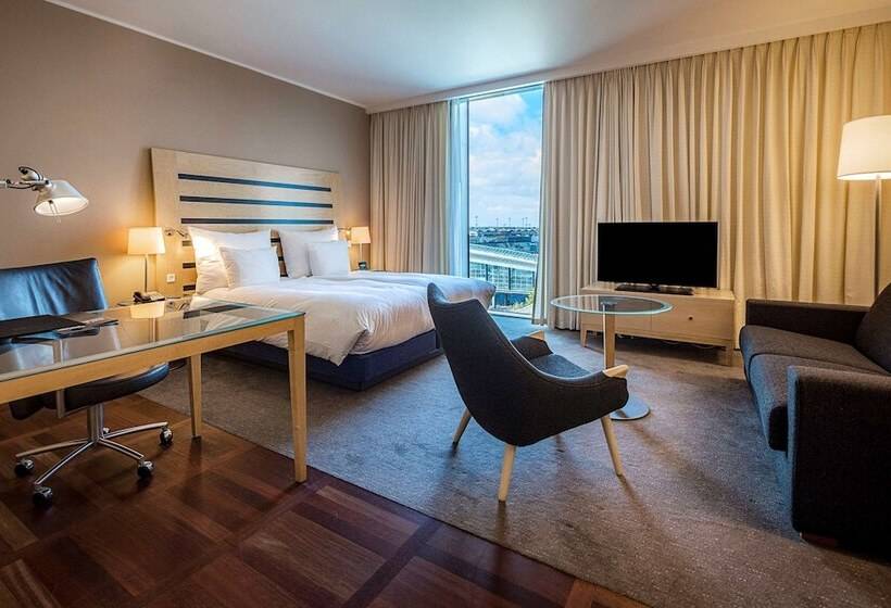 Quarto Familiar, Clarion Hotel Copenhagen Airport