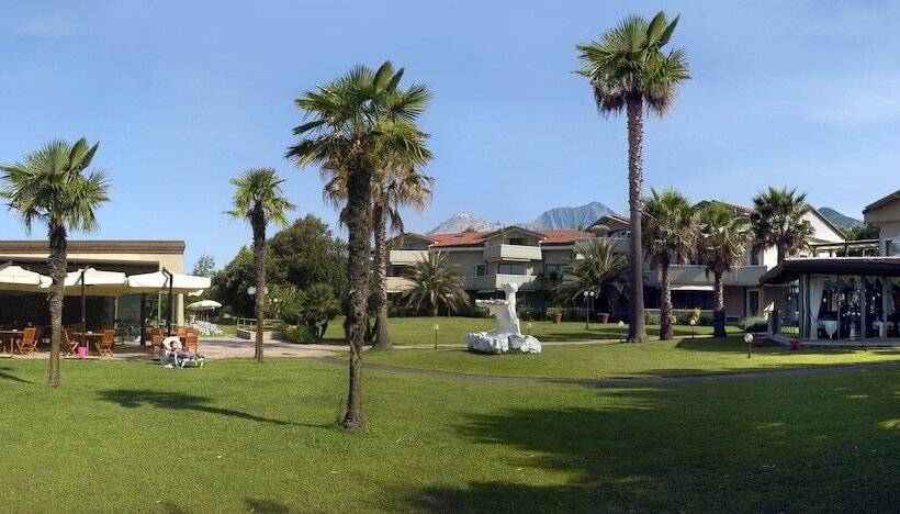 Люкс с Террасой, Villa Undulna  Terme Della Versilia