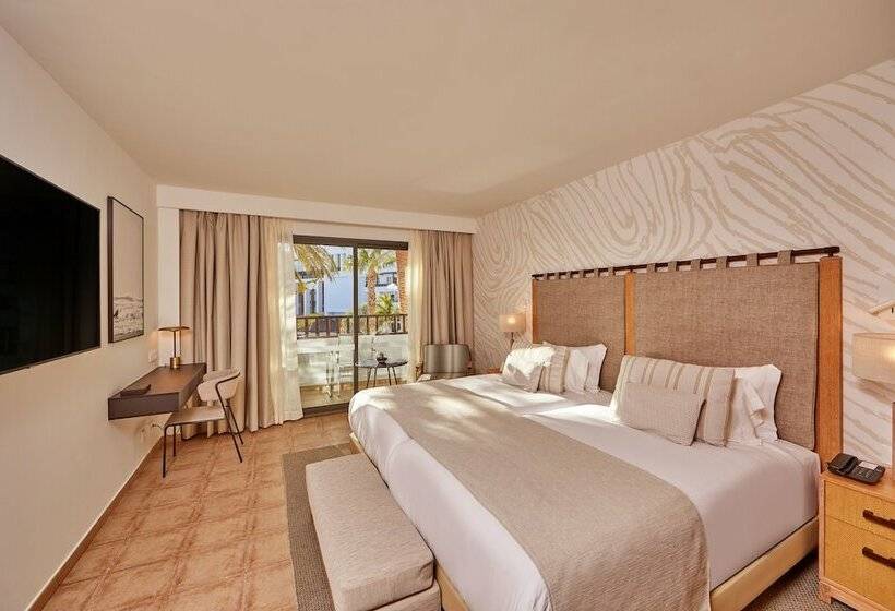 חדר סטנדרט נוף לבריכה, Secrets Lanzarote Resort & Spa   Adults Only