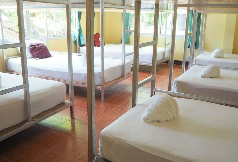 共用房间的床, Chaokoh Dorm Room
