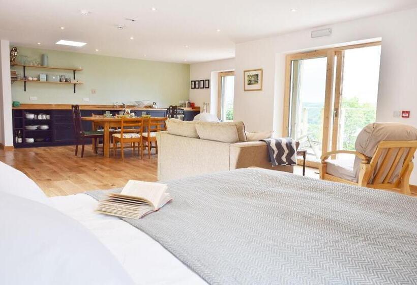 شقة غرفة واحدة, The Sanctuary Cornwall