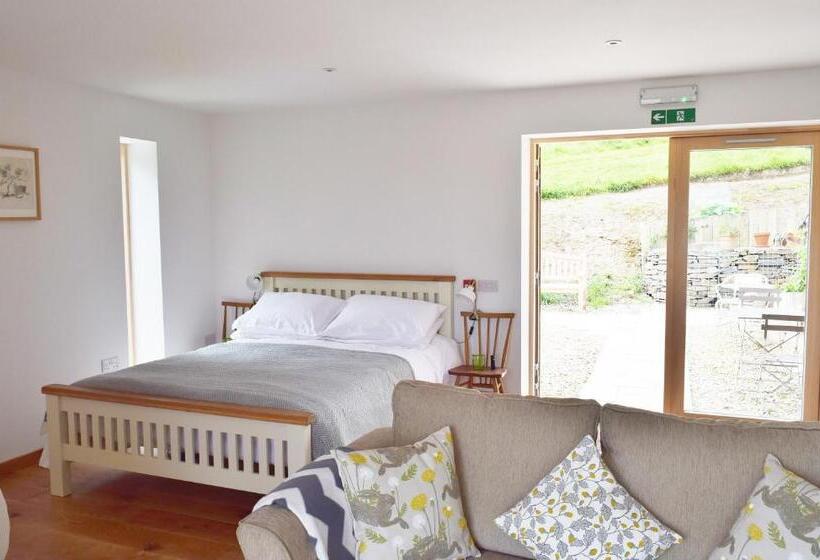 شقة غرفة واحدة, The Sanctuary Cornwall