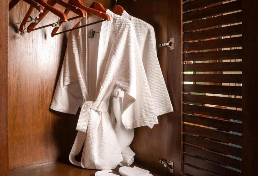 Люкс с Видом, Ananda Ubud Resort